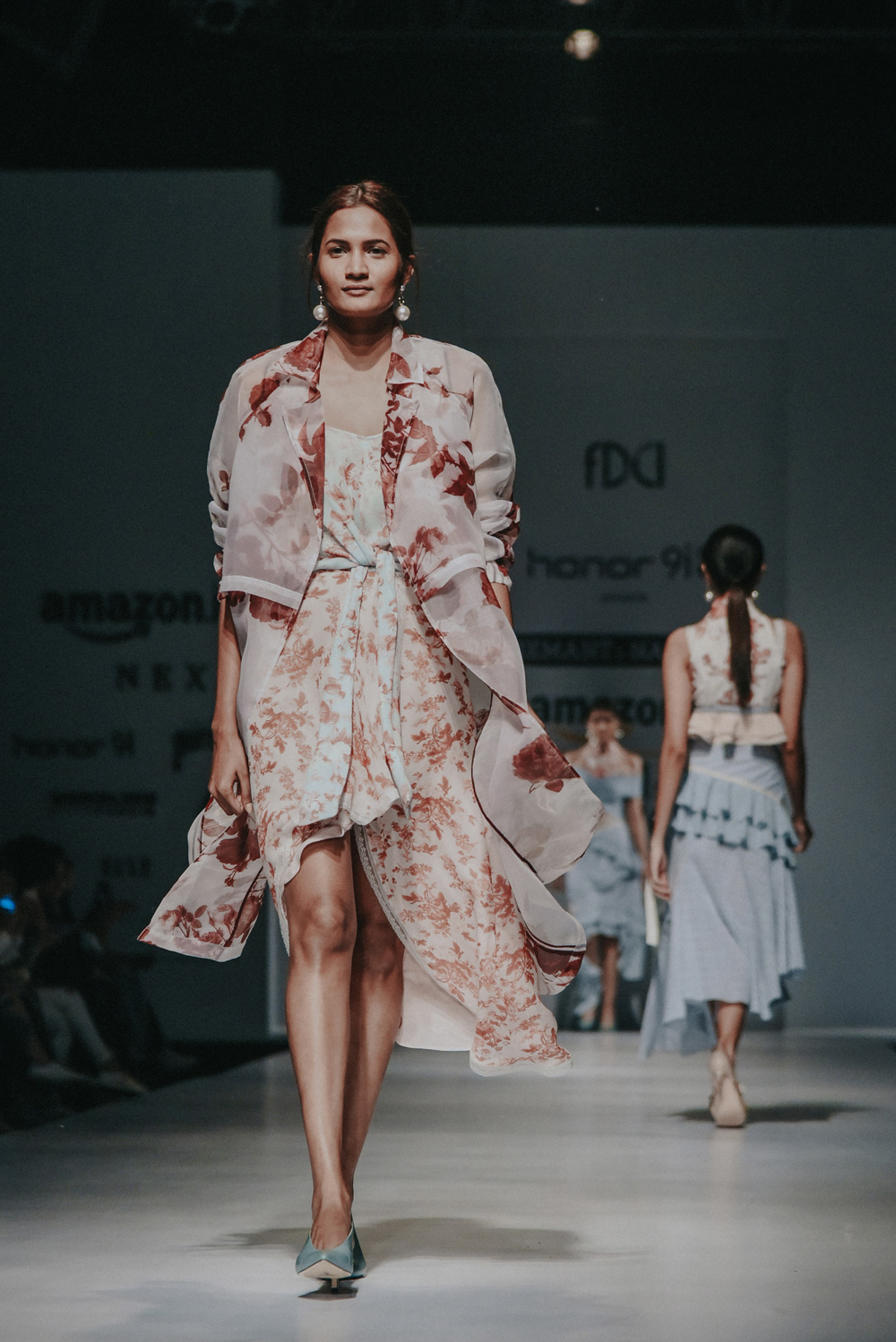 Hemant & Nandita FDCI Amazon India Fashion Week Spring Summer 2018 Look 5