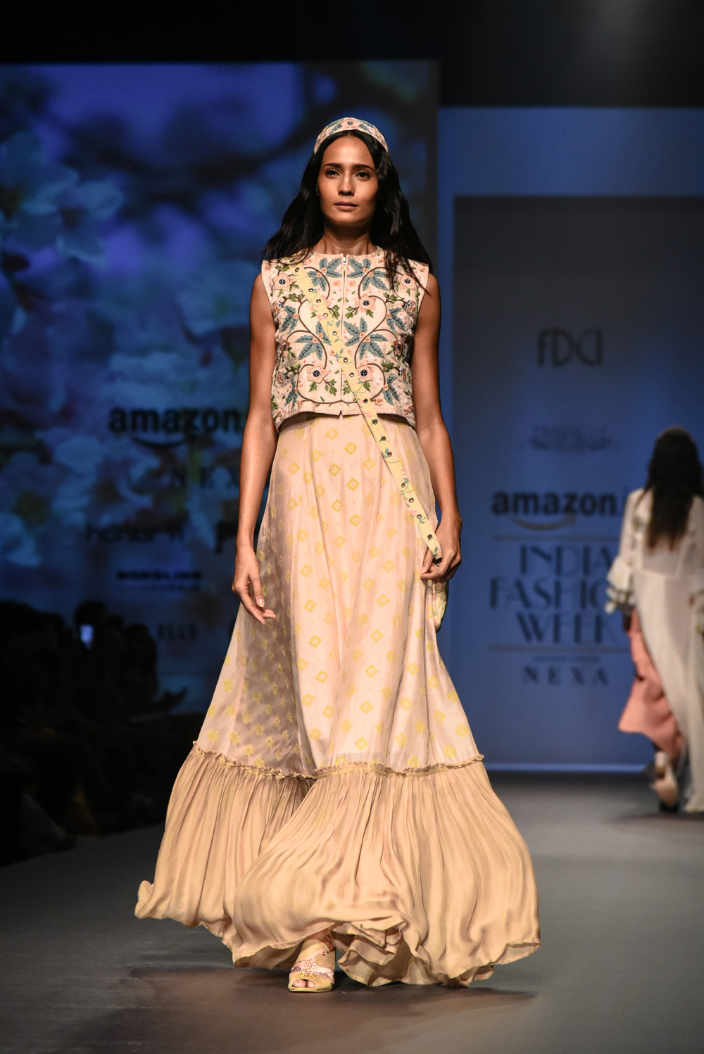 Pinnacle by Shruti Sancheti FDCI Amazon India Fashion Week Spring Summer 2018 Look 7