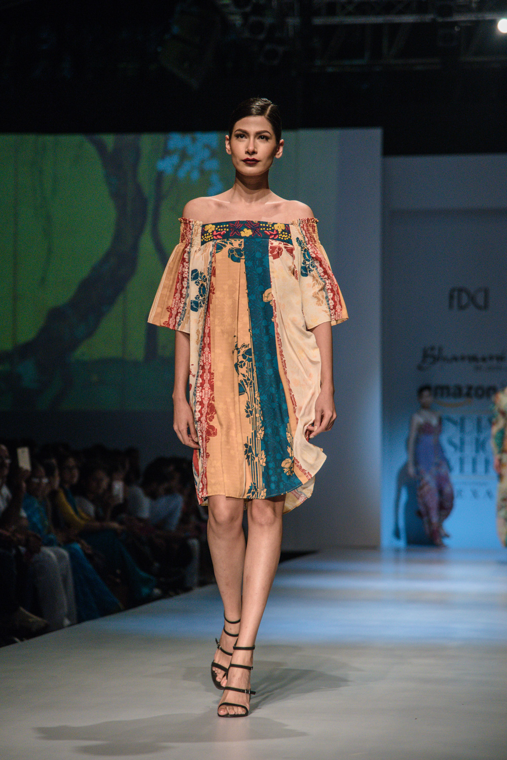Bhanuni by Jyoti FDCI Amazon India Fashion Week Spring Summer 2018 Look 12