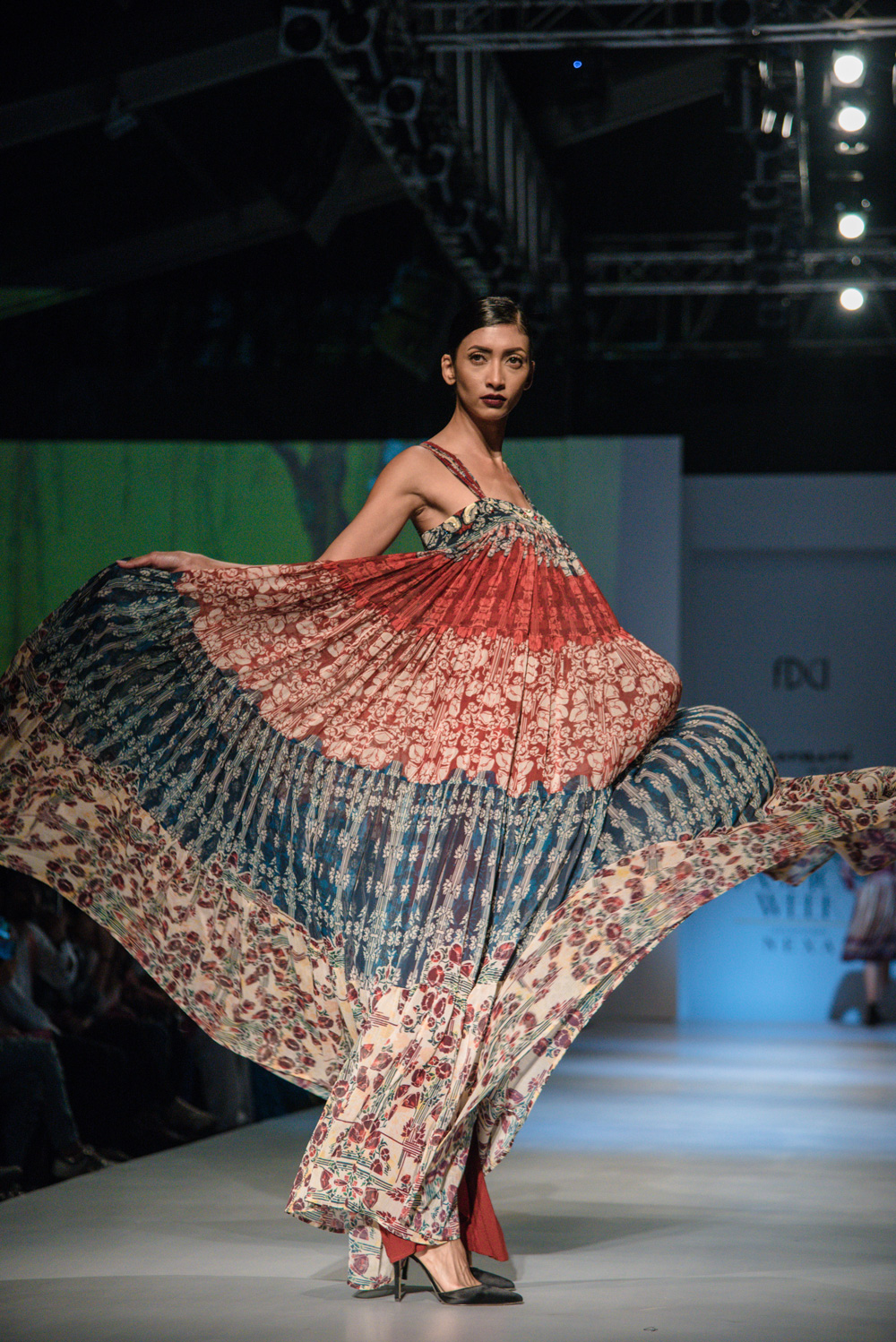 Bhanuni by Jyoti FDCI Amazon India Fashion Week Spring Summer 2018 Look 15