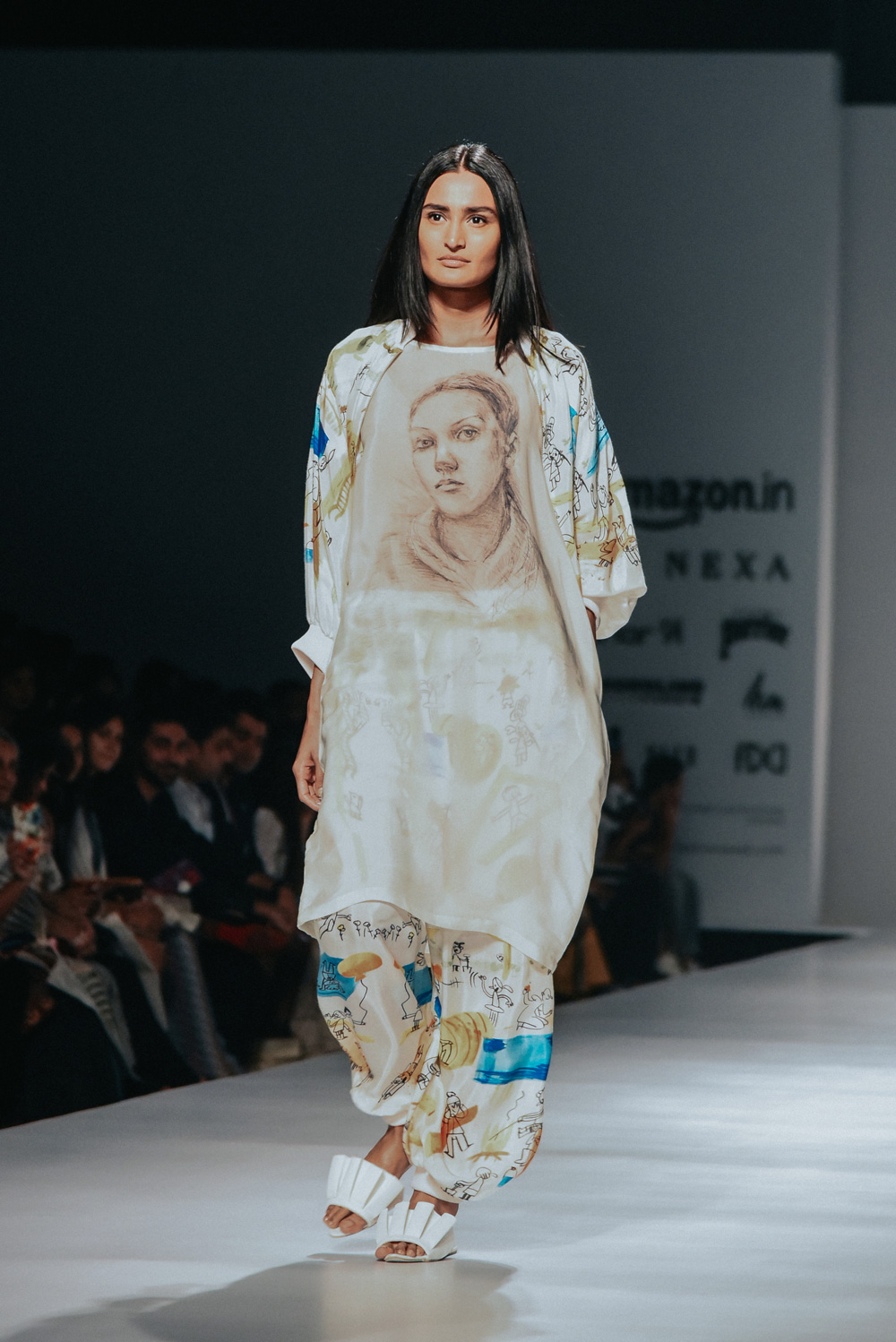 Aartivijay Gupta FDCI Amazon India Fashion Week Spring Summer 2018 Look 1