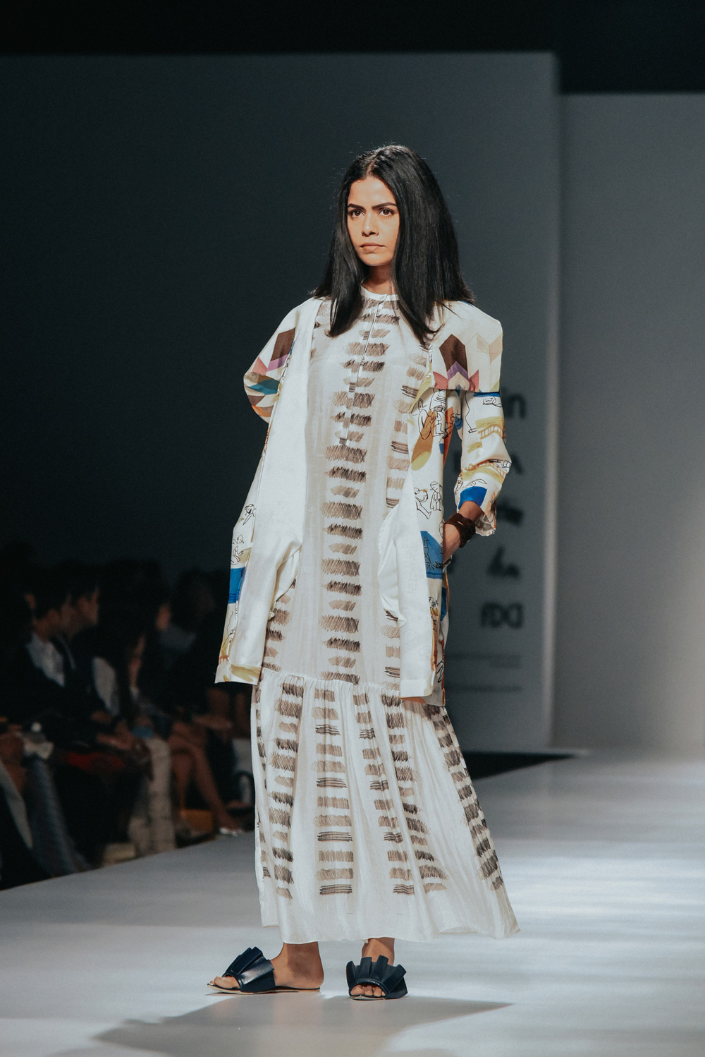 Aartivijay Gupta FDCI Amazon India Fashion Week Spring Summer 2018 Look 2