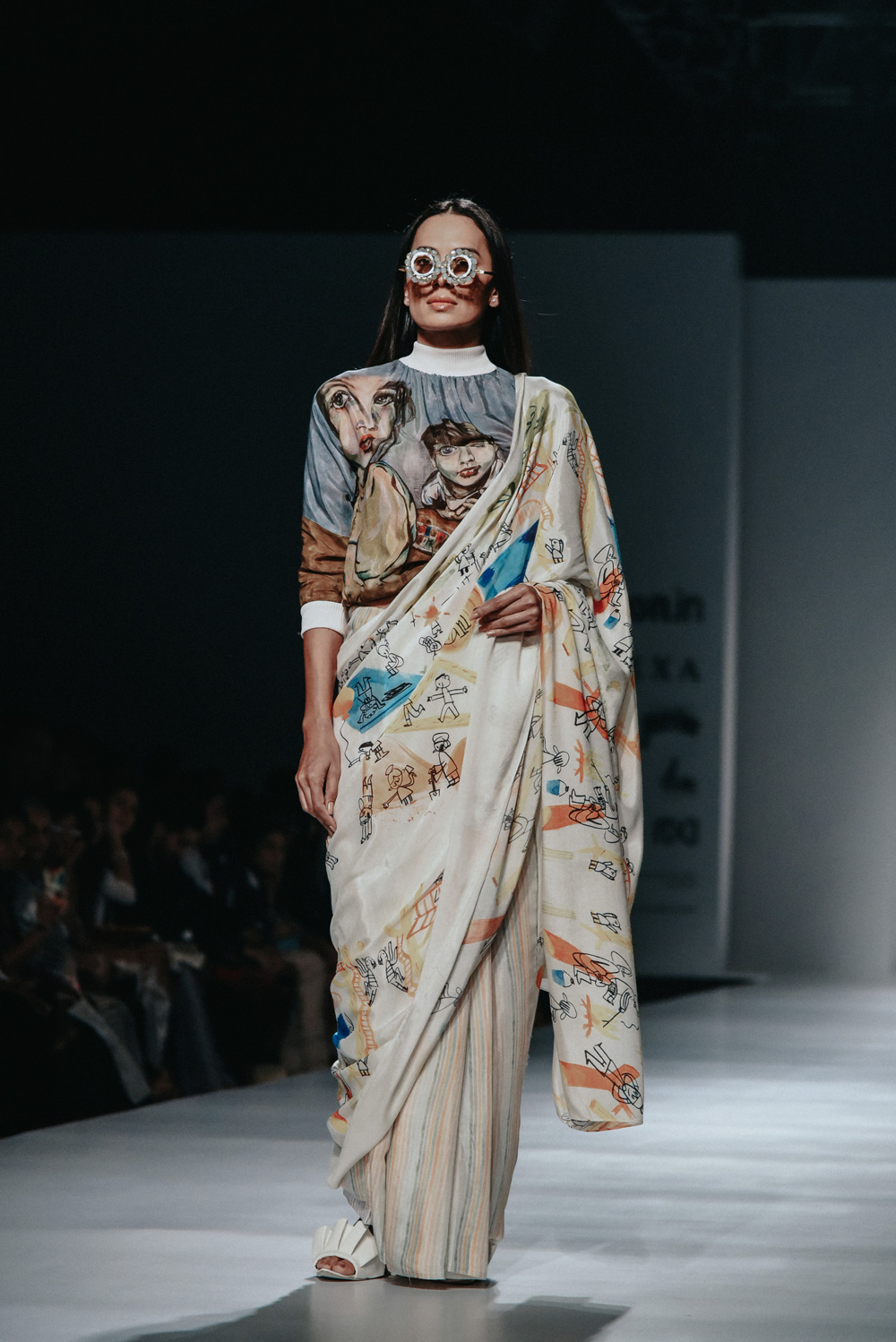 Aartivijay Gupta FDCI Amazon India Fashion Week Spring Summer 2018 Look 14