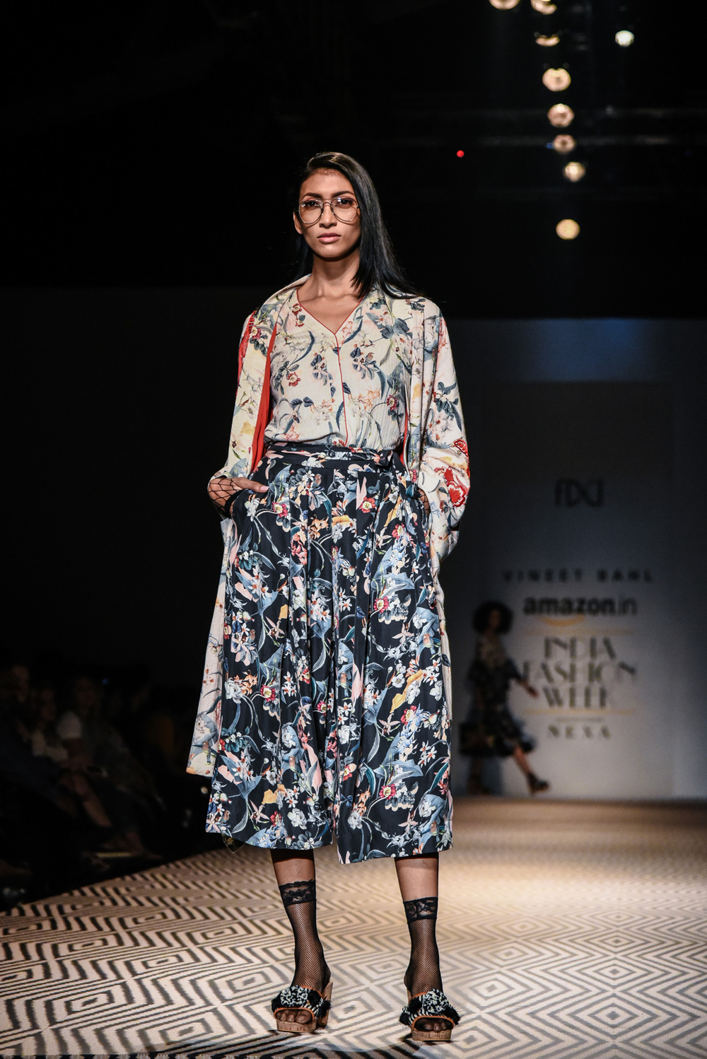 Vineet Bahl FDCI Amazon India Fashion Week Spring Summer 2018 Look 10