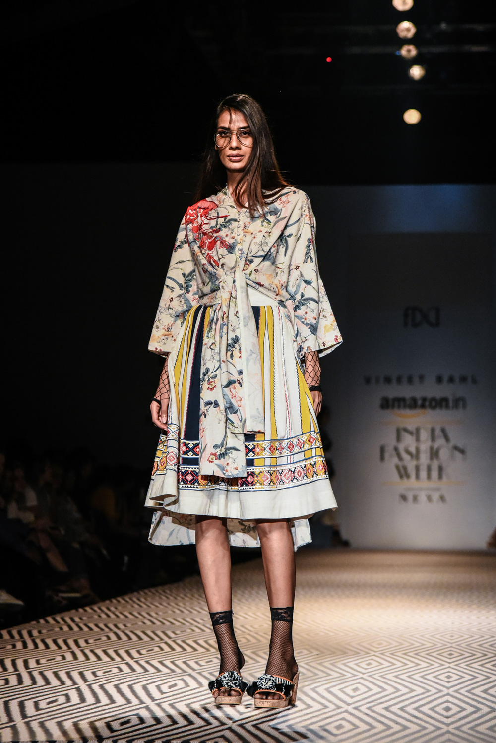 Vineet Bahl FDCI Amazon India Fashion Week Spring Summer 2018 Look 13