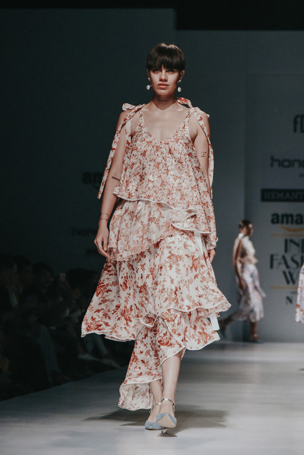Hemant & Nandita FDCI Amazon India Fashion Week Spring Summer 2018 Look 2