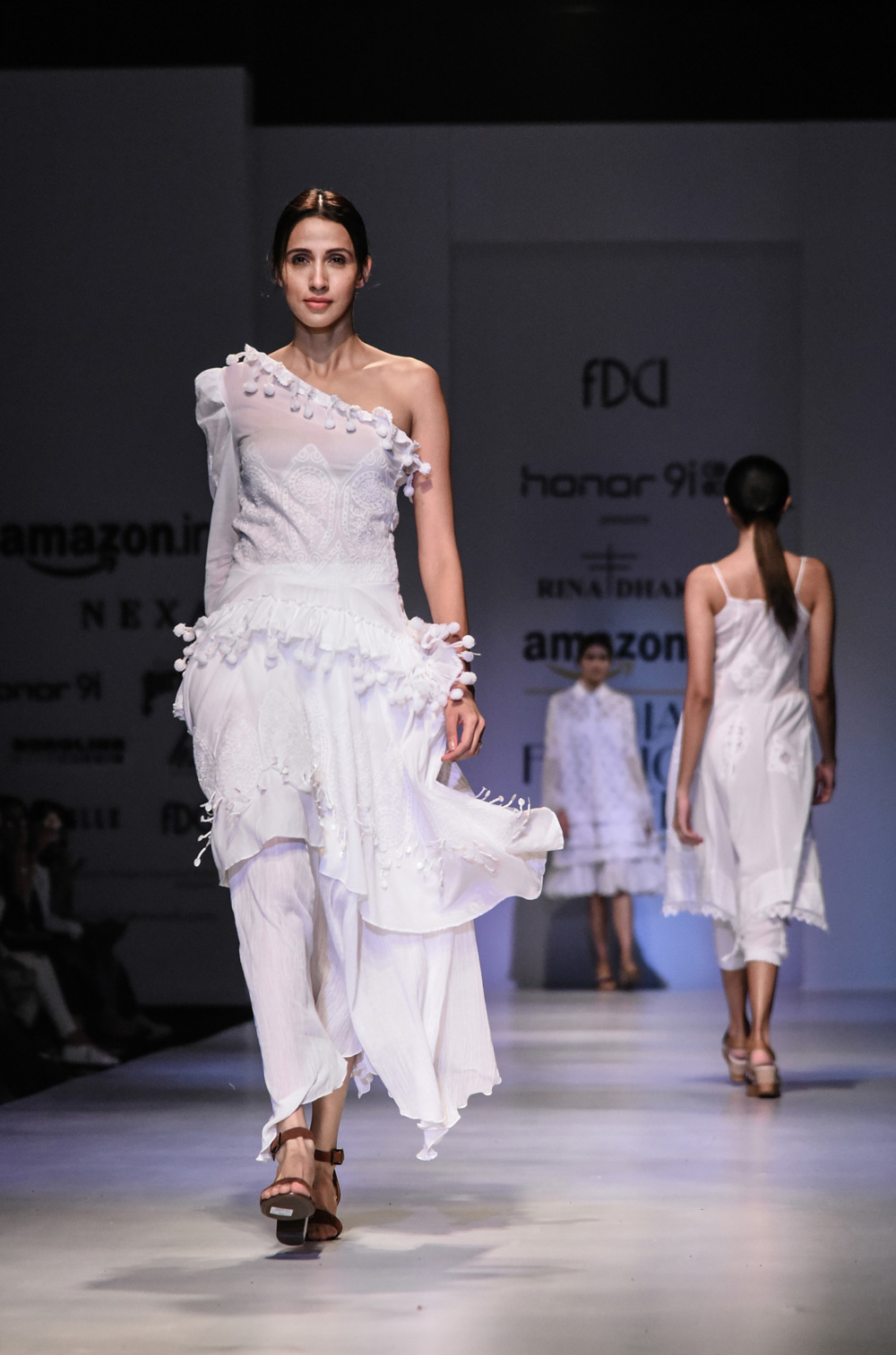 Rina Dhaka FDCI Amazon India Fashion Week Spring Summer 2018 Look 11