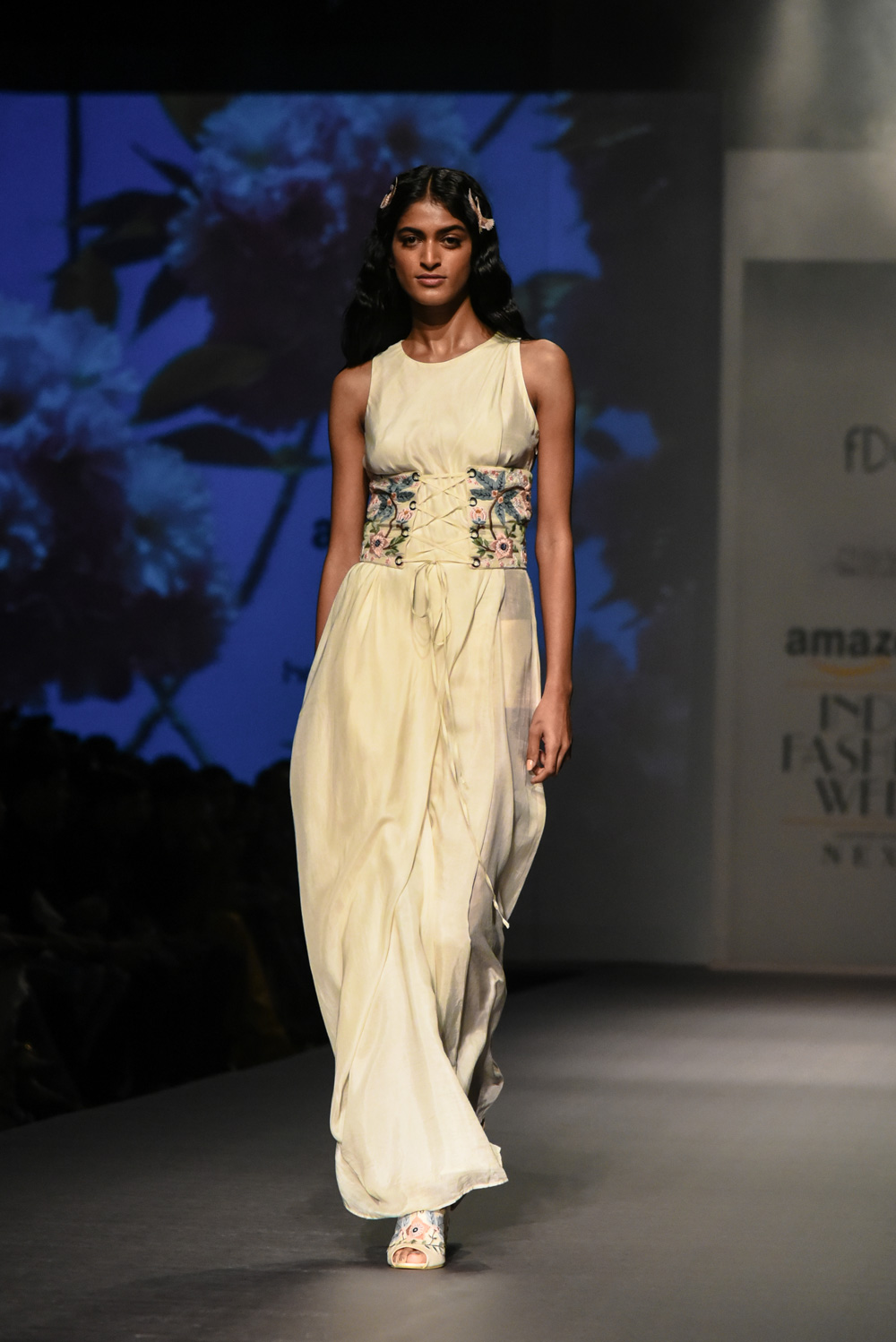 Pinnacle by Shruti Sancheti FDCI Amazon India Fashion Week Spring Summer 2018 Look 2
