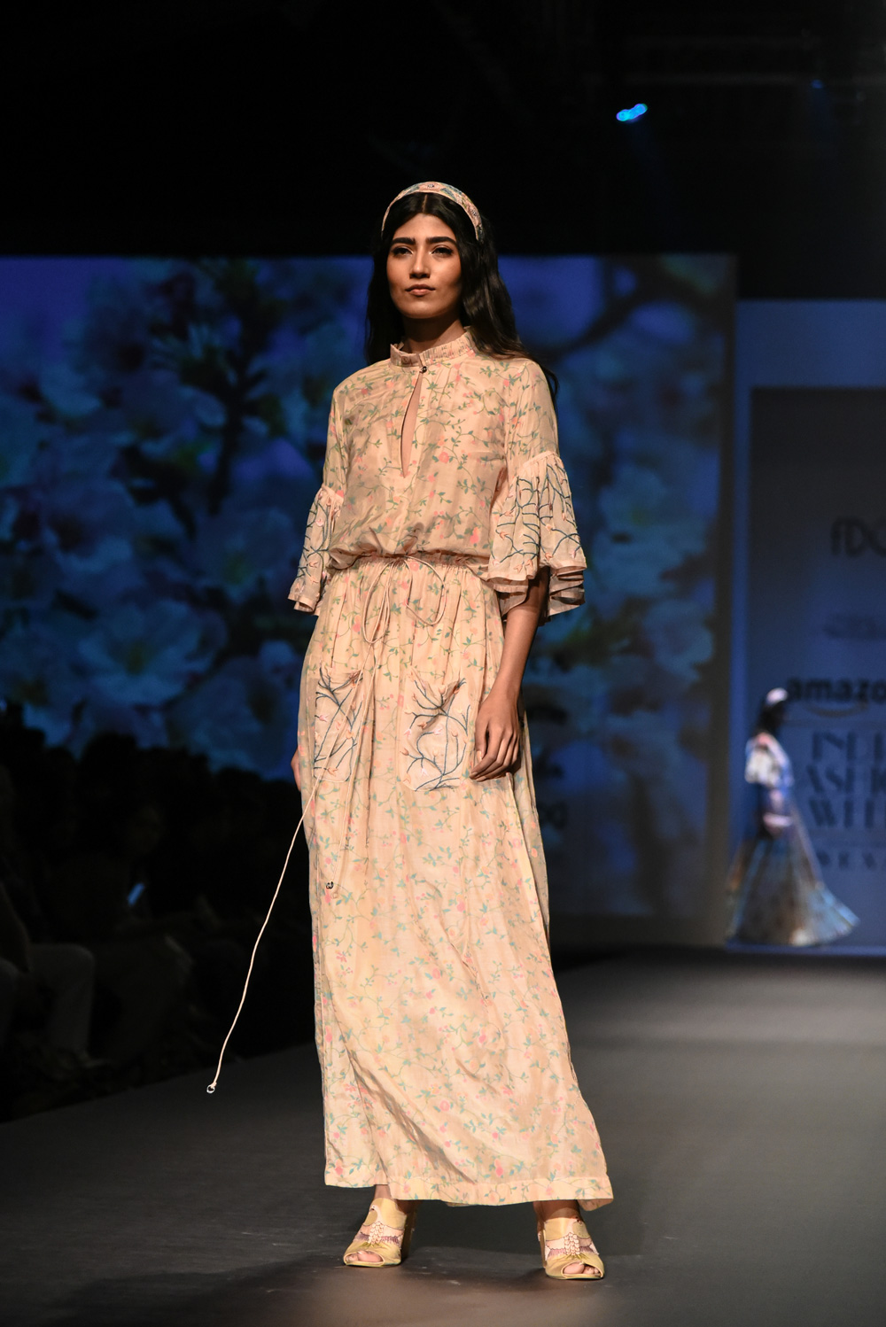 Pinnacle by Shruti Sancheti FDCI Amazon India Fashion Week Spring Summer 2018 Look 9