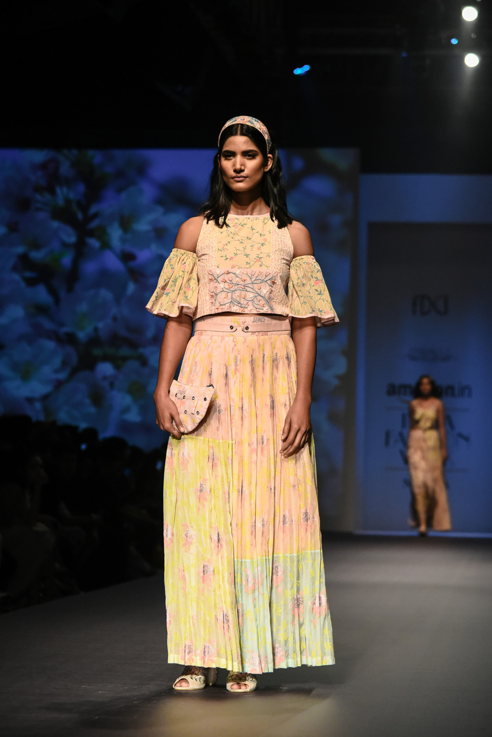 Pinnacle by Shruti Sancheti FDCI Amazon India Fashion Week Spring Summer 2018 Look 10