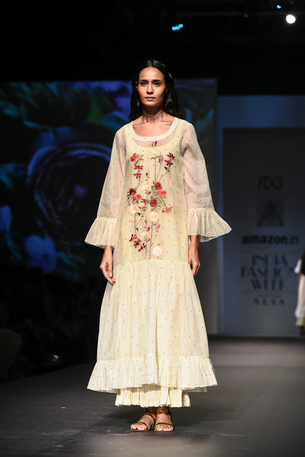 Pramaa by Pratimaa FDCI Amazon India Fashion Week Spring Summer 2018 Look 17