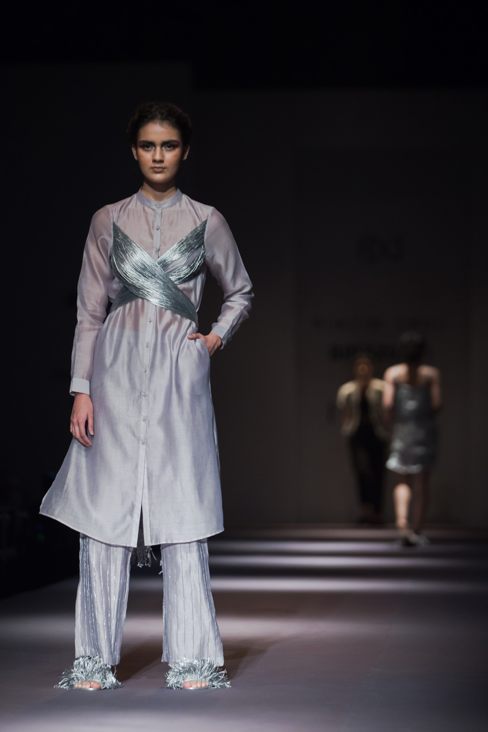 Rimzim Dadu FDCI Amazon India Fashion Week Spring Summer 2018 Look 11