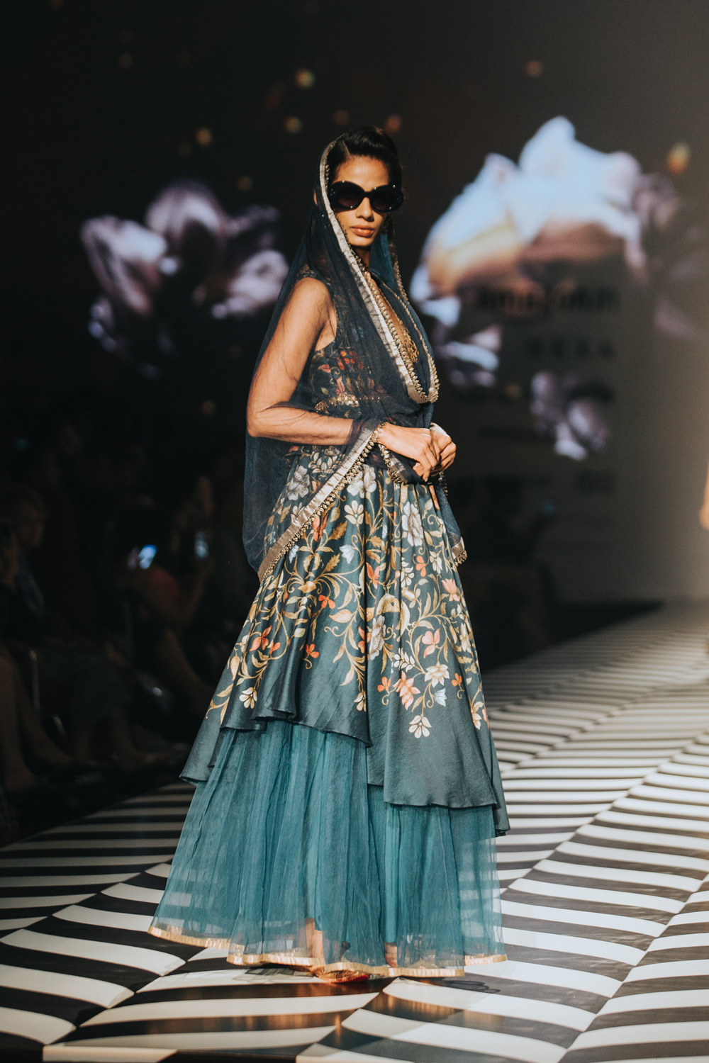 JJ Valaya FDCI Amazon India Fashion Week Spring Summer 2018 Look 1