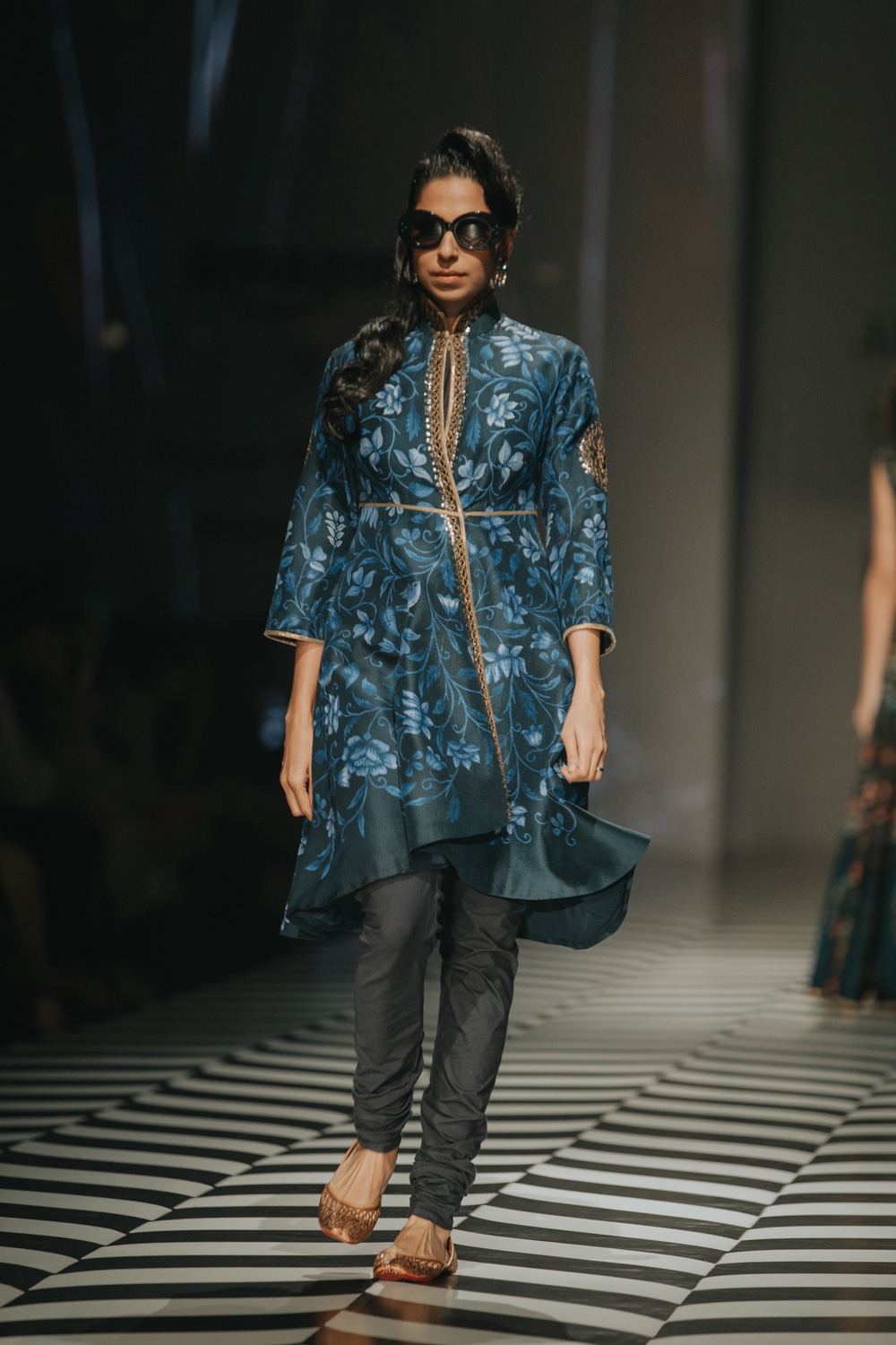 JJ Valaya FDCI Amazon India Fashion Week Spring Summer 2018 Look 5