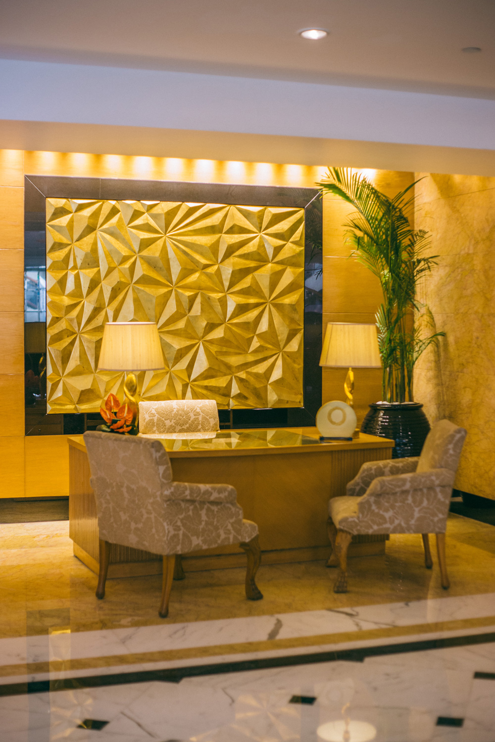 Shangri-la New Delhi Lobby Guest Services