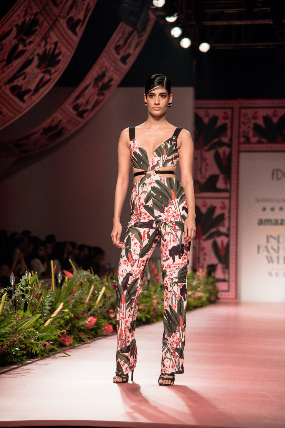 Shivan and Narresh FDCI Amazon India Fashion Week Spring Summer 2018 Look 7