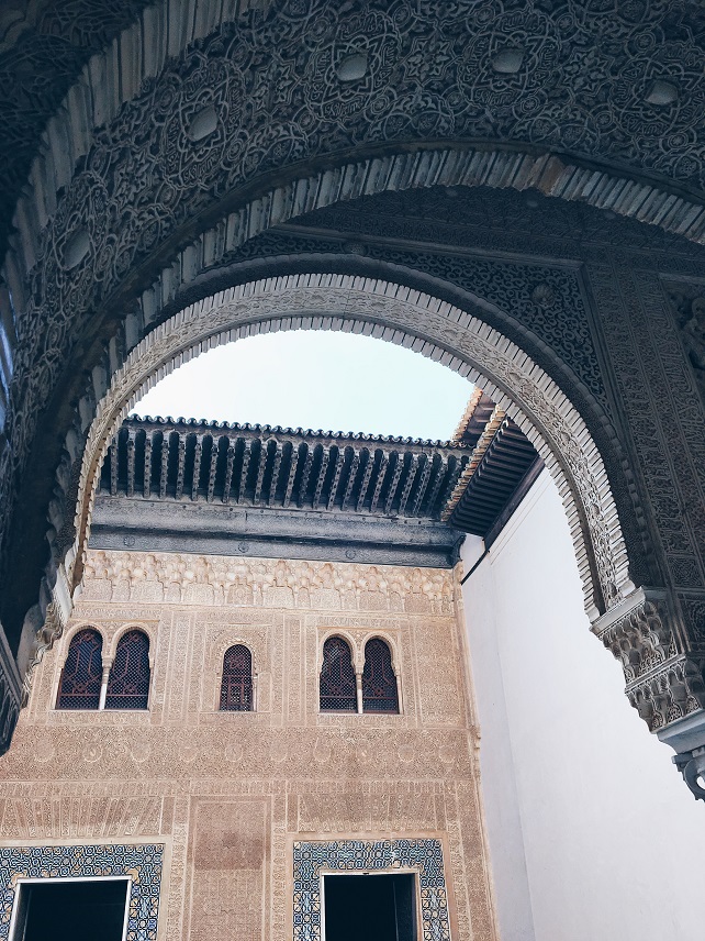 Granada-City-Guide-Alhambra-Arches