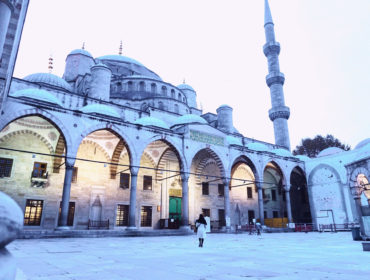 Istanbul Travel Guide - Zardozi Magazine - Blue Mosque