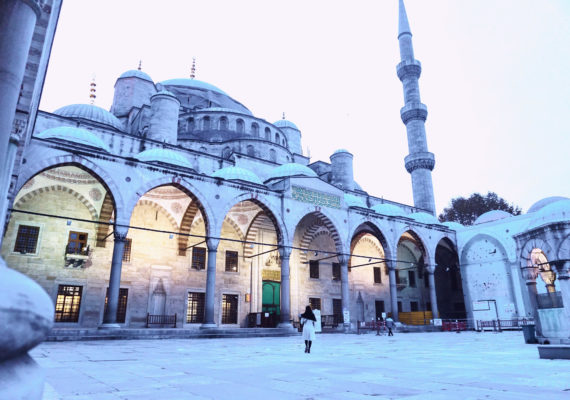 Istanbul Travel Guide - Zardozi Magazine - Blue Mosque